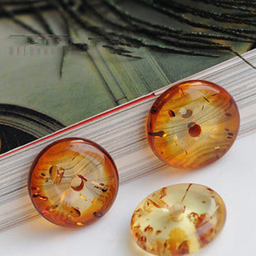 琥珀饰品透明似水晶 光亮如珍珠(图)_环球收藏