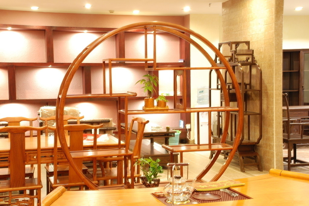 红木家具收藏:款式造型多样 价格丰俭由人_环